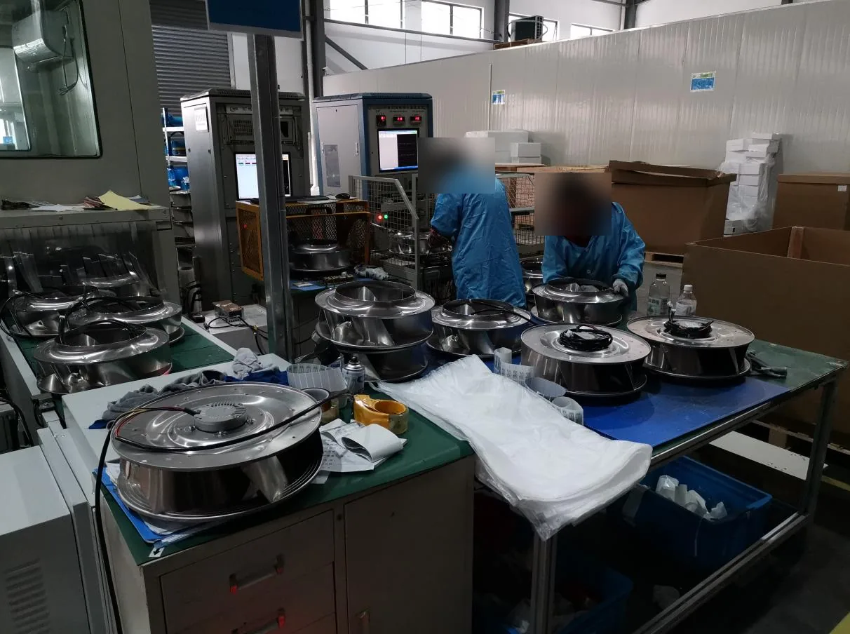 Dynamic balancing of forward-curved blower impellers before assembly