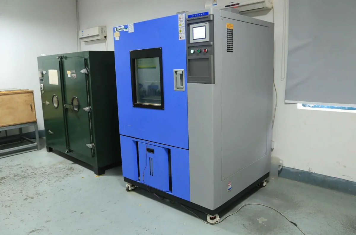 High and low temperature test chamber used for qualification testing of blowers