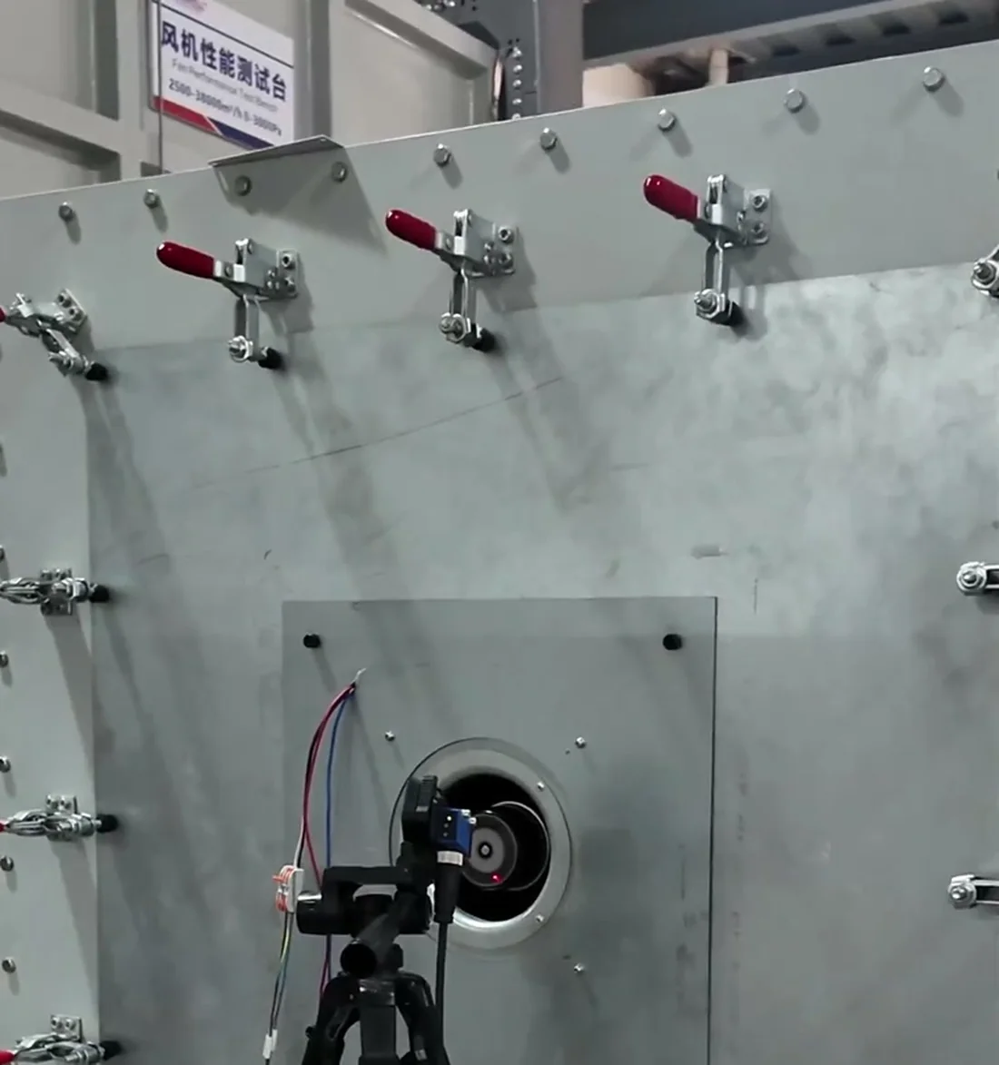 Blower mounted on the fan performance test bench